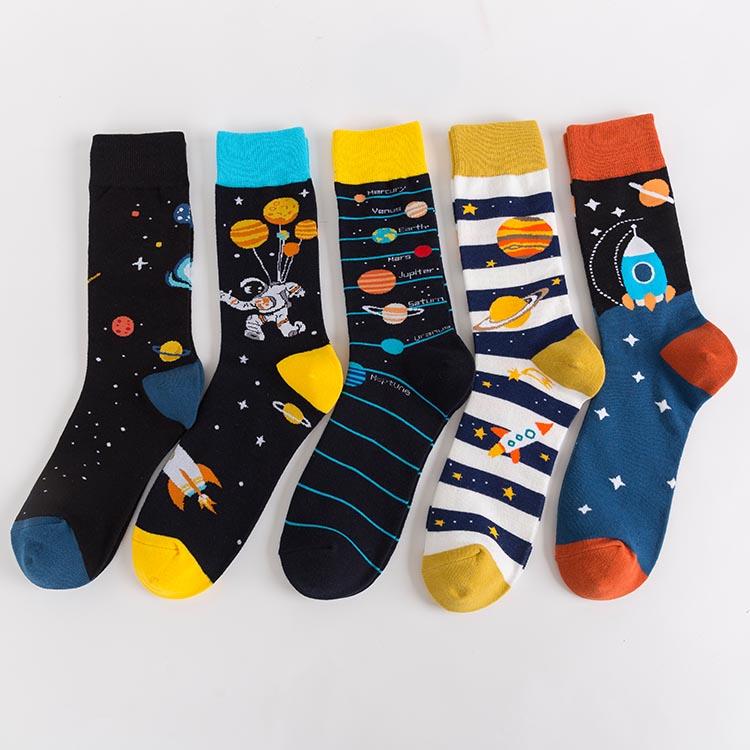 Universal pattern individual character fashion men's socks