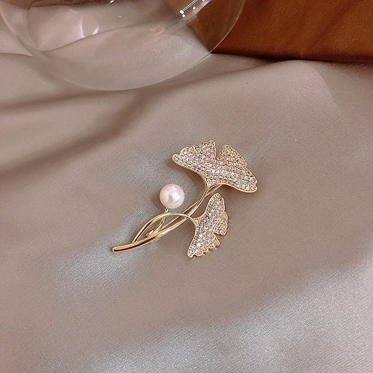 Ginkgo Leaf Pearl Brooch