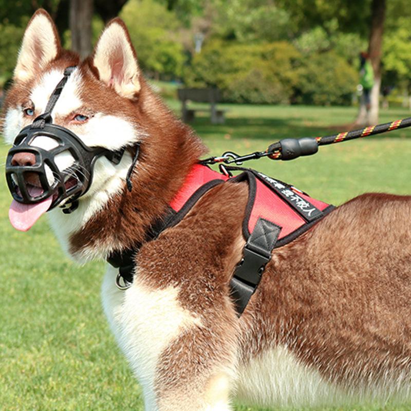 ADJUSTABLE ANTI-BITE PET MUZZLE